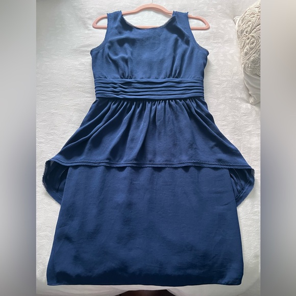 BCBGMaxAzria “Rhea” peplum cocktail Dress Excellent condition 💙 Sz 8 - Picture 2 of 6